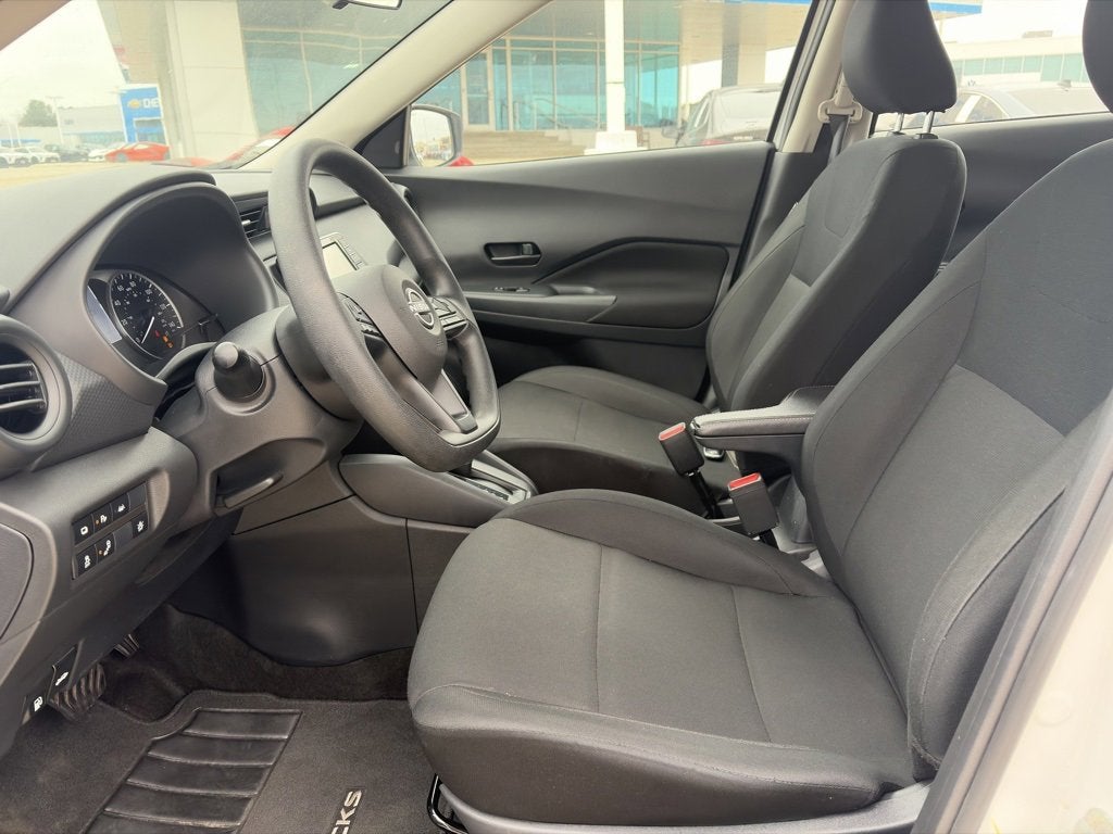 2024 Nissan Kicks S Xtronic CVT