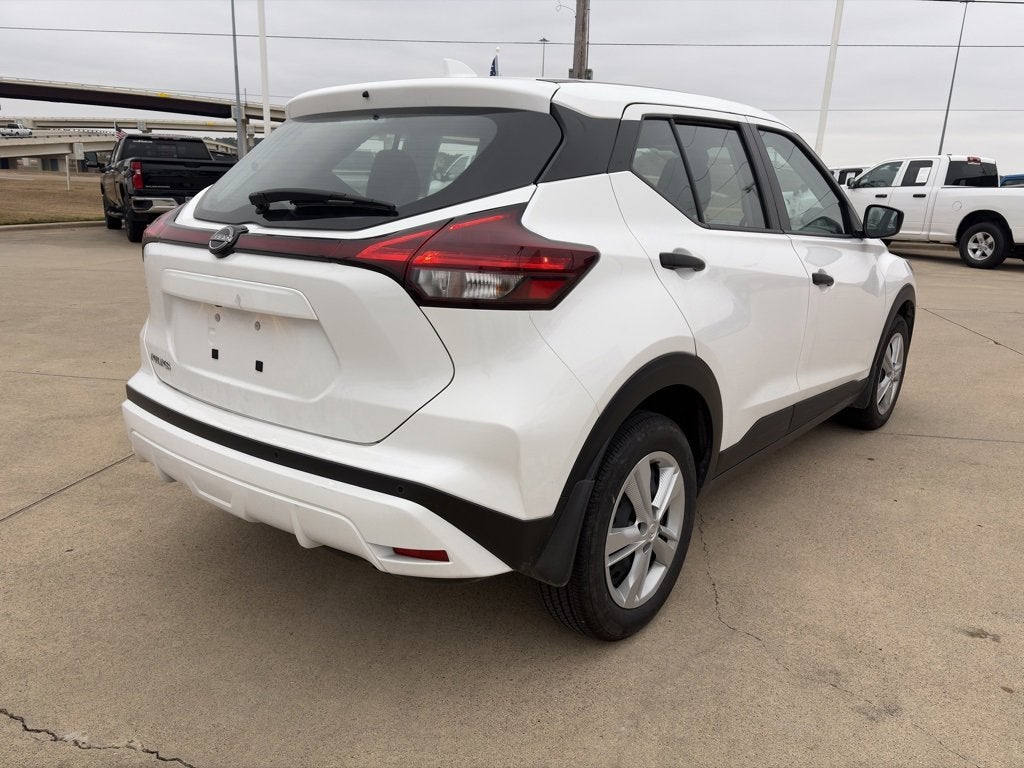 2024 Nissan Kicks S Xtronic CVT
