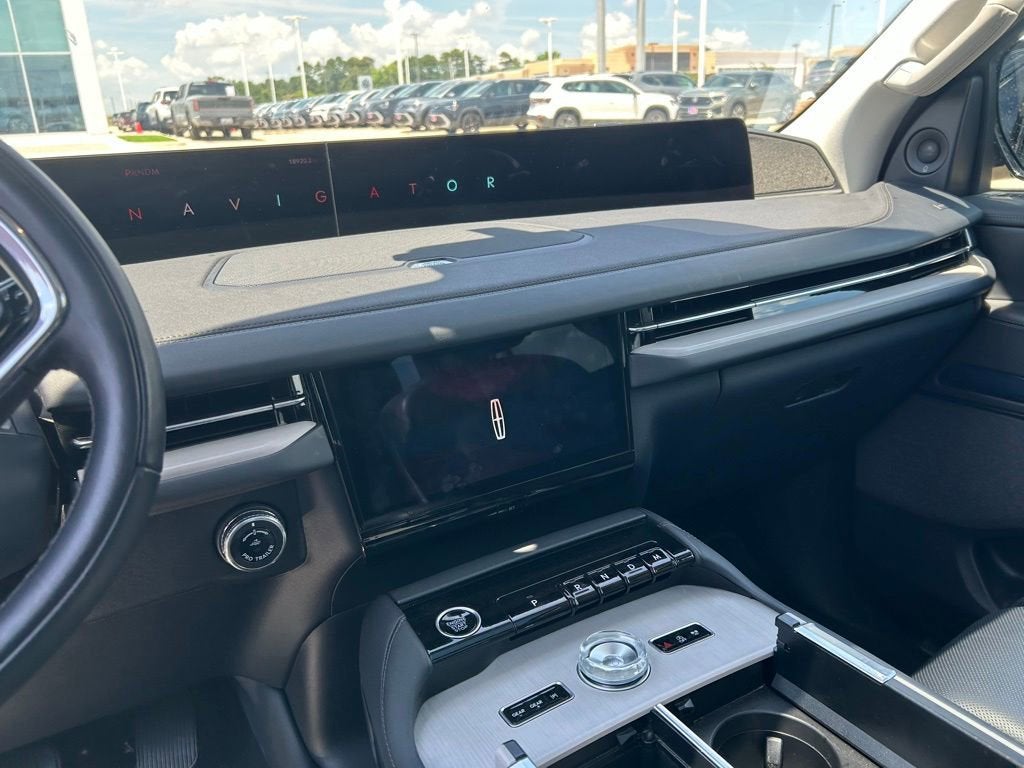 2025 Lincoln Navigator Reserve