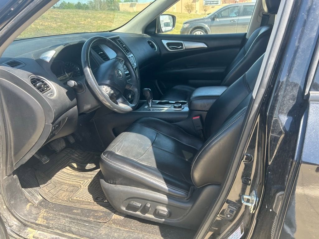 2019 Nissan Pathfinder SL