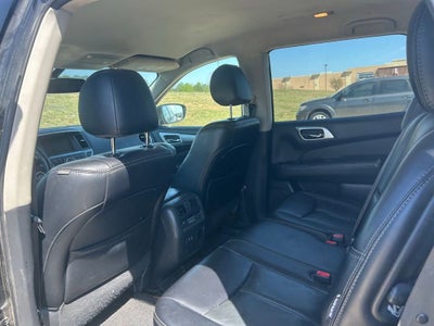 2019 Nissan Pathfinder SL