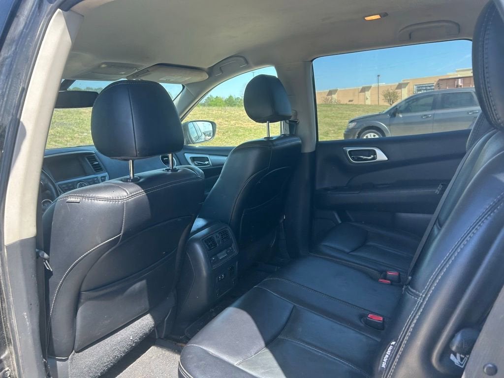 2019 Nissan Pathfinder SL