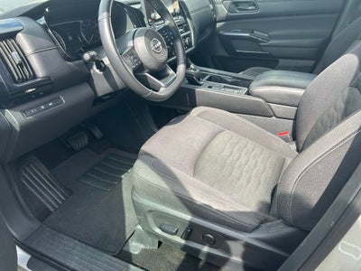 2025 Nissan Pathfinder SV FWD