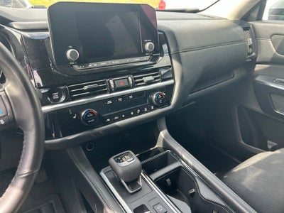 2025 Nissan Pathfinder SV FWD
