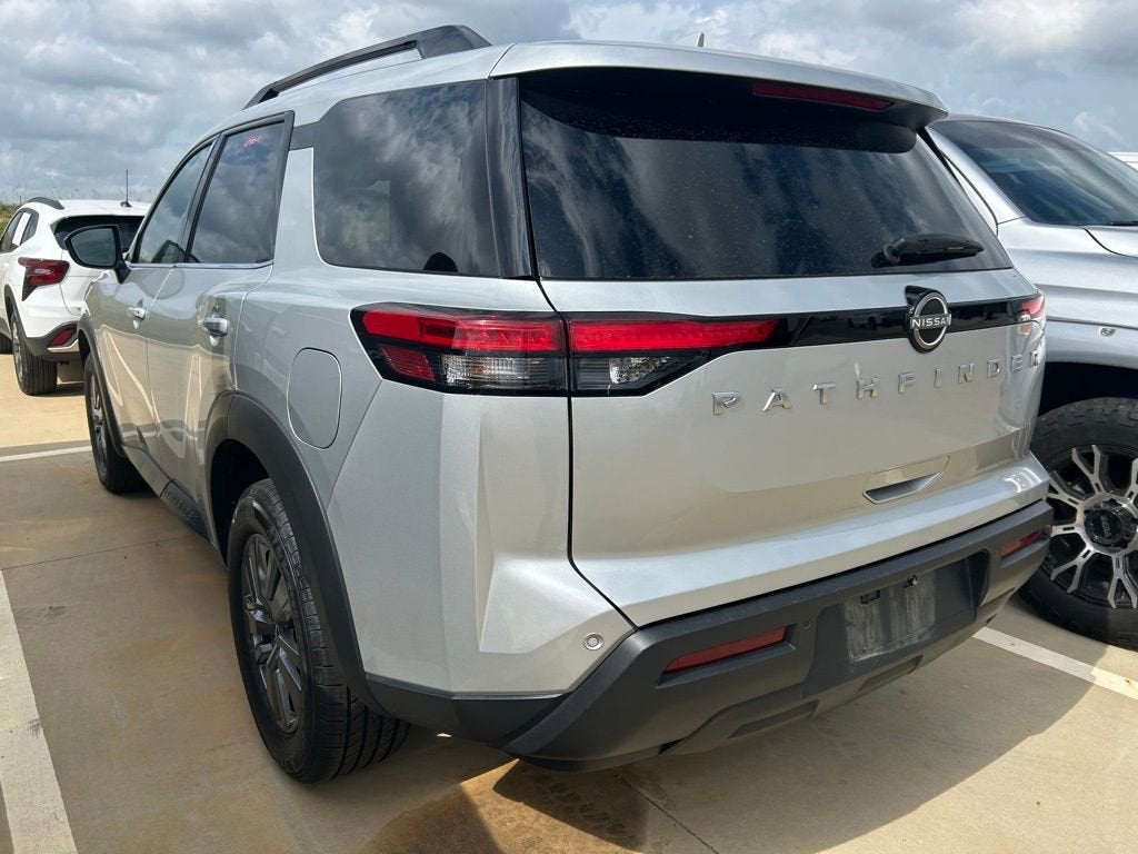 2025 Nissan Pathfinder SV FWD