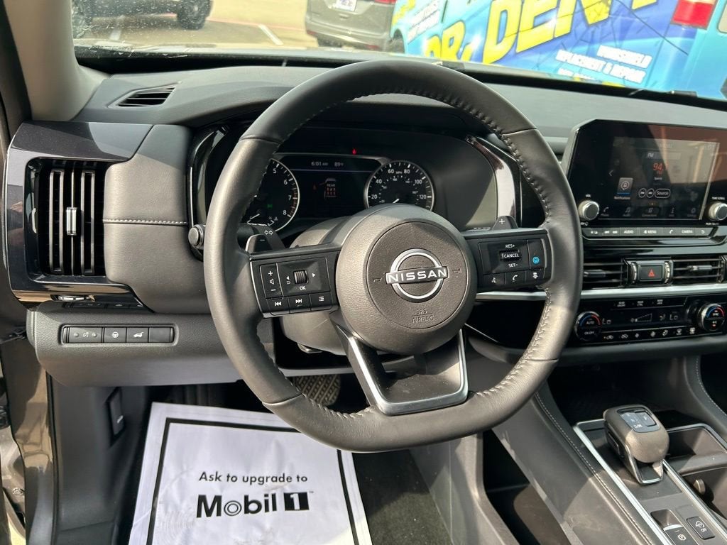 2025 Nissan Pathfinder SV FWD