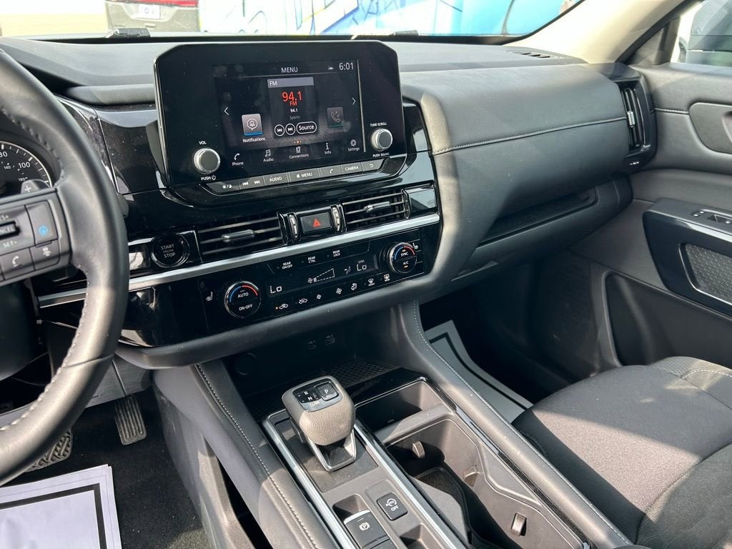 2025 Nissan Pathfinder SV FWD