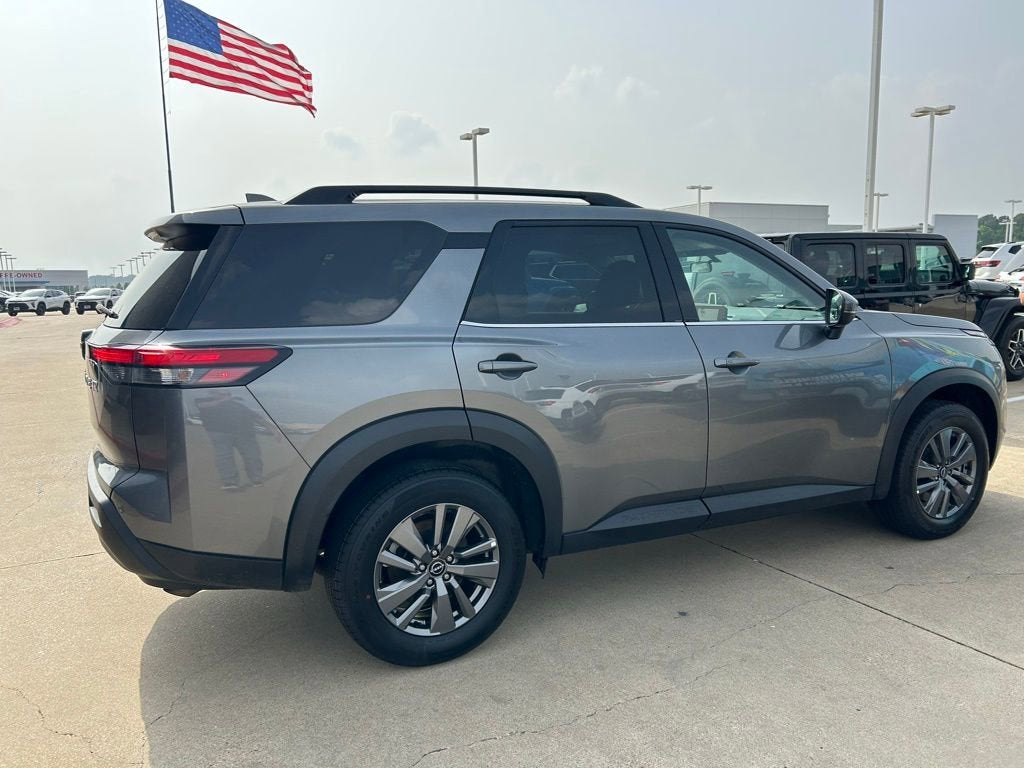 2025 Nissan Pathfinder SV FWD