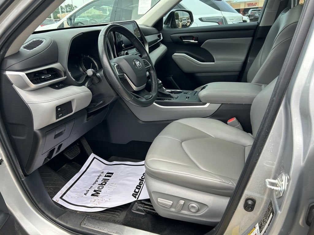 2022 Toyota Highlander XLE