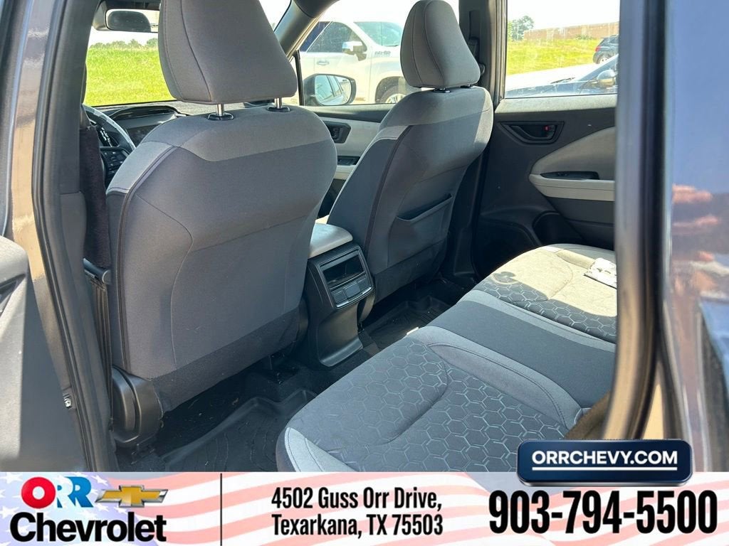 2025 Subaru Forester Base