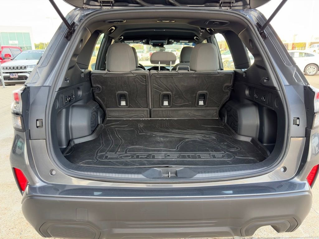 2025 Subaru Forester Base