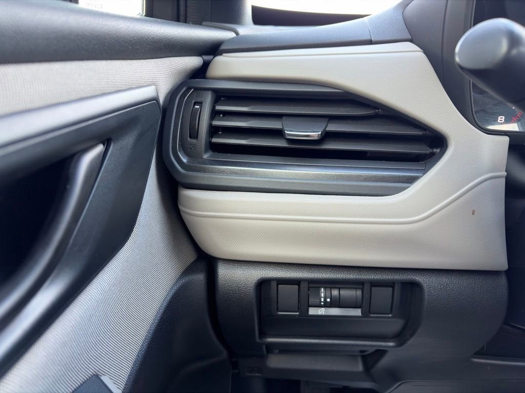 2025 Subaru Forester Base