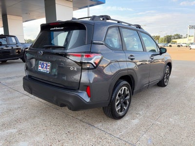 2025 Subaru Forester Base
