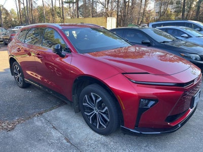 2025 Toyota Crown Signia XLE