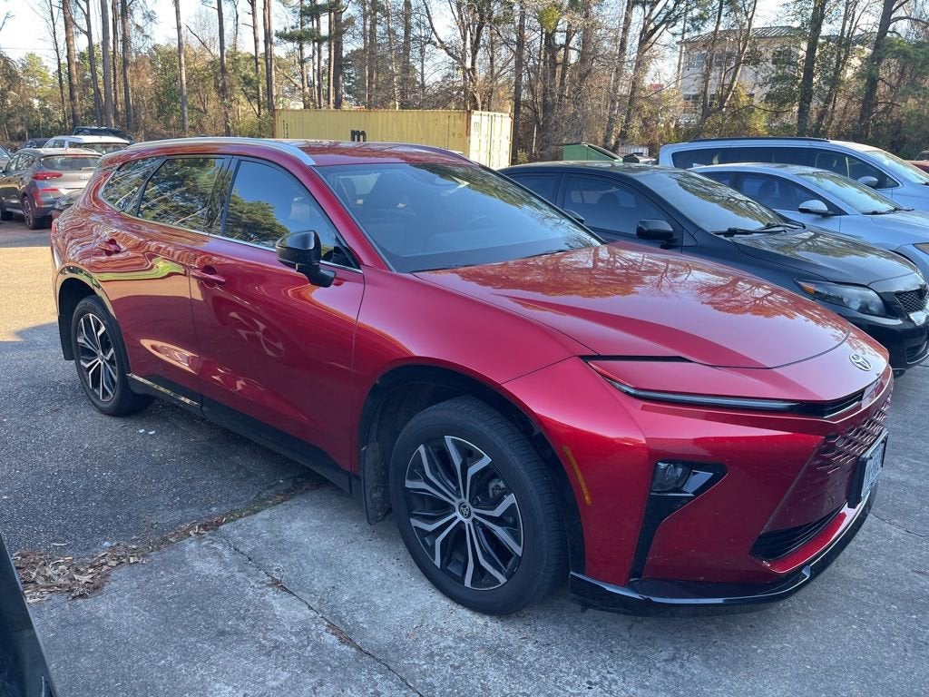 2025 Toyota Crown Signia XLE