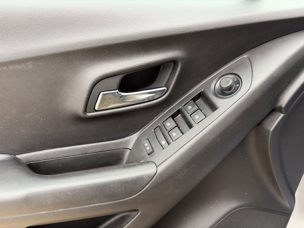 2022 Chevrolet Trax LS