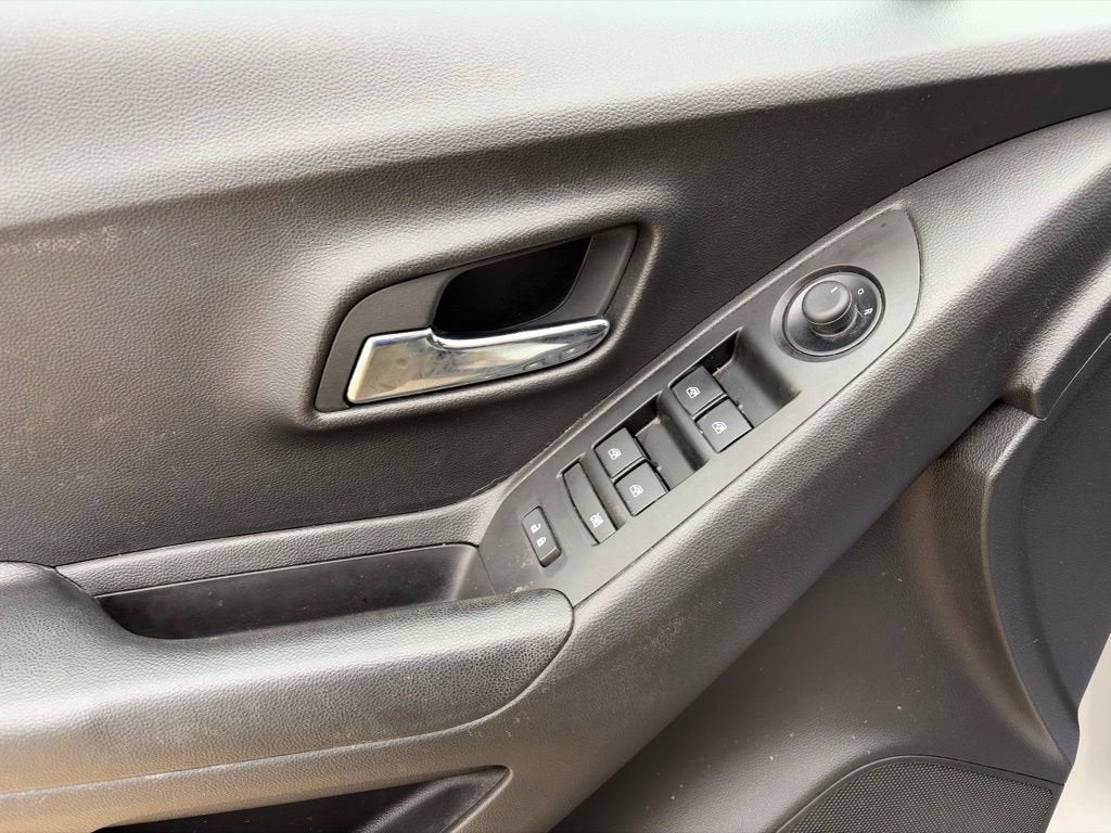 2022 Chevrolet Trax LS