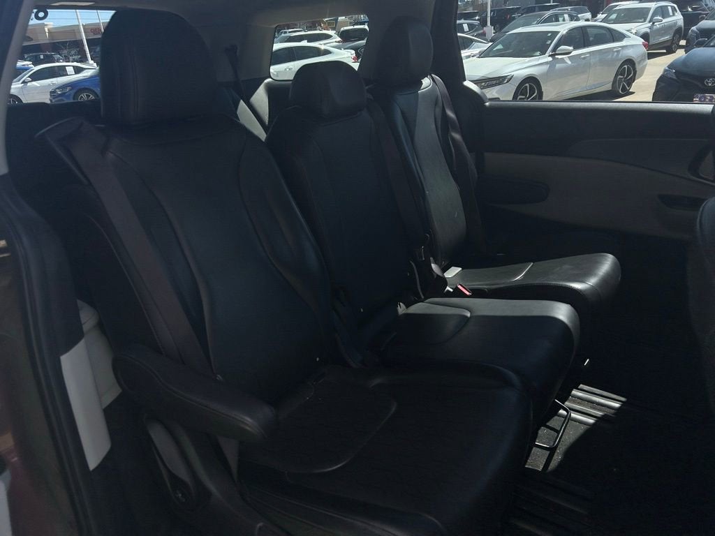 2022 Kia Carnival MPV LX Seat Package
