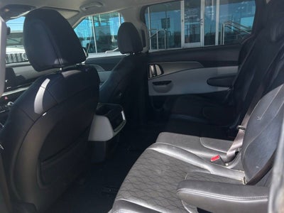 2022 Kia Carnival MPV LX Seat Package