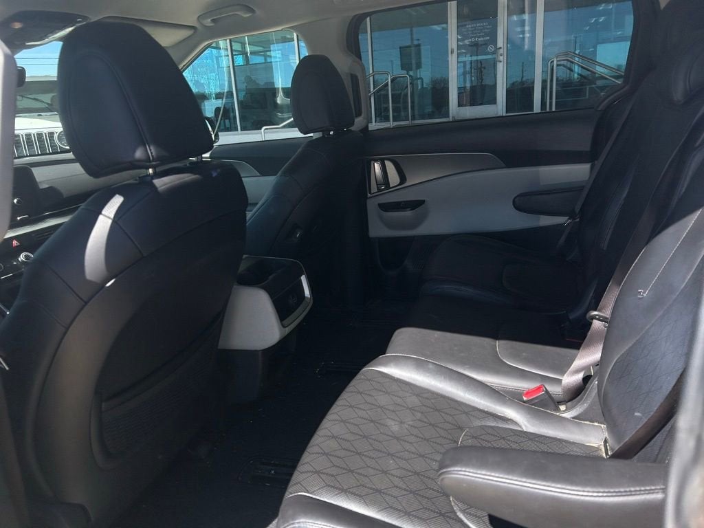 2022 Kia Carnival MPV LX Seat Package