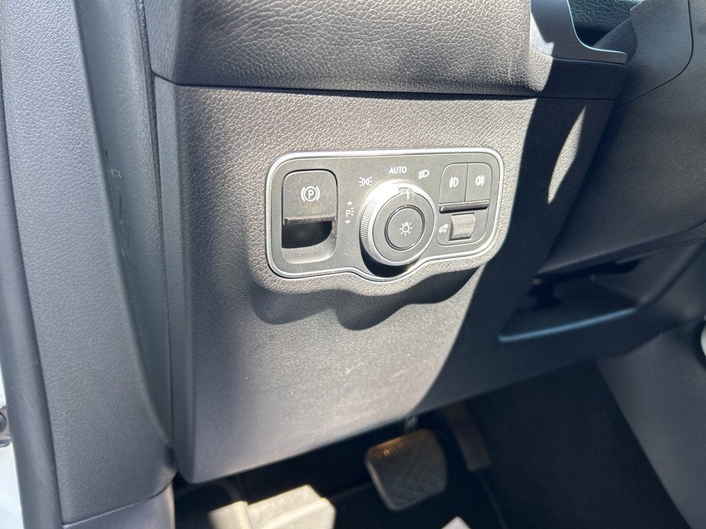 2024 Mercedes-Benz GLB GLB 250