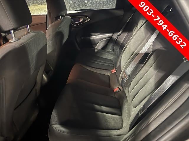 2015 Chrysler 200 4dr Sdn Limited FWD