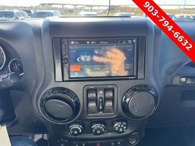 2012 Jeep Wrangler Unlimited 4WD 4dr Sahara