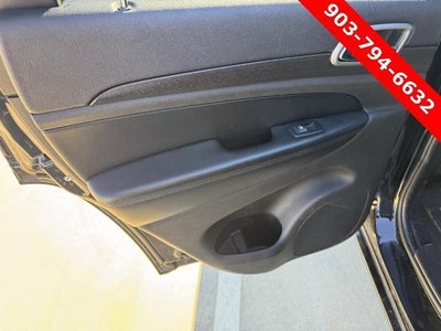 2017 Jeep Grand Cherokee Altitude 4x2 *Ltd Avail*