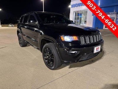 2017 Jeep Grand Cherokee Altitude 4x2 *Ltd Avail*
