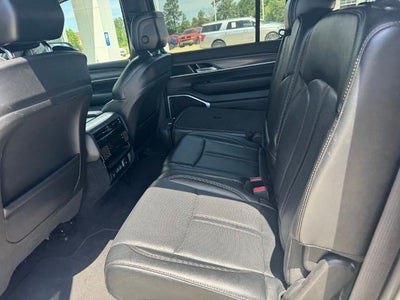 2024 Jeep Wagoneer L Series II 4x2 *Ltd Avail*