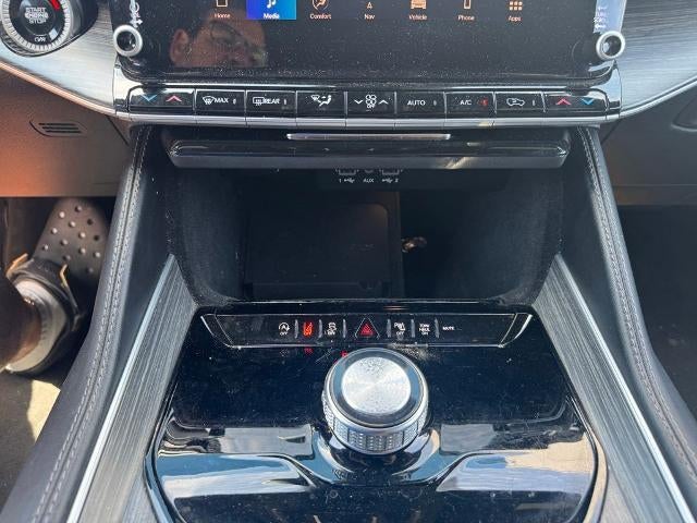 2024 Jeep Wagoneer L Series II 4x2 *Ltd Avail*