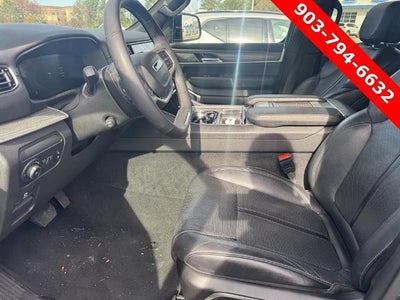 2024 Jeep Wagoneer L Series II 4x2 *Ltd Avail*