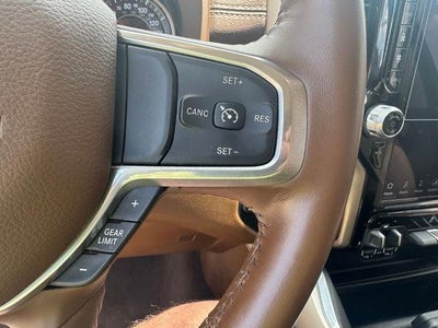2022 RAM 1500 Laramie 4x4 Crew Cab 5'7" Box