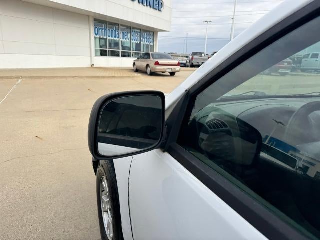 2005 Chevrolet Colorado Base
