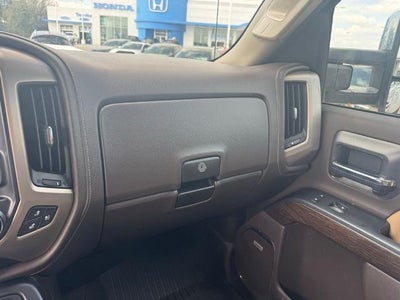 2019 GMC Sierra 3500HD Crew Cab Long Box 4-Wheel Drive Denali