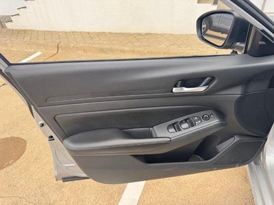 2024 Nissan Altima 2.5 SV Sedan