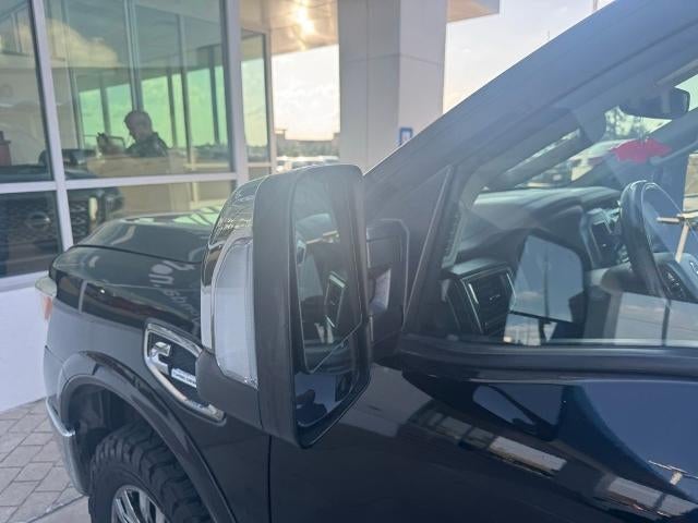 2017 Nissan Titan XD 4x4 Diesel Crew Cab Platinum Reserve