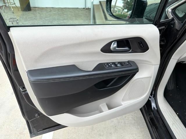 2024 Chrysler Pacifica Touring L FWD