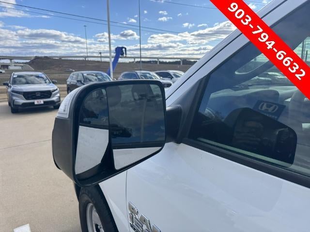 2022 RAM 1500 Classic Tradesman 4x4 Crew Cab 5'7" Box