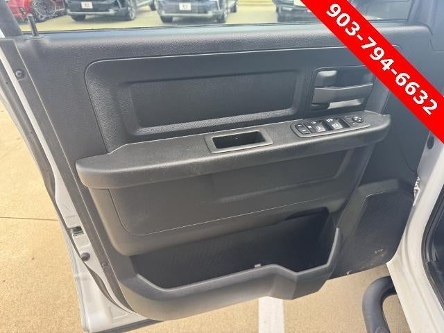 2022 RAM 1500 Classic Tradesman 4x4 Crew Cab 5'7" Box