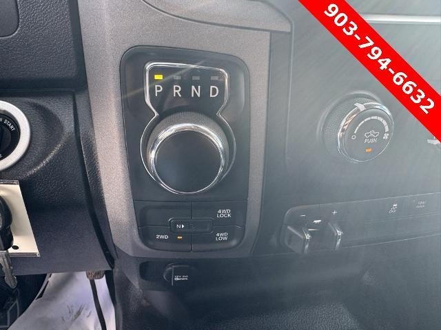 2022 RAM 1500 Classic Tradesman 4x4 Crew Cab 5'7" Box