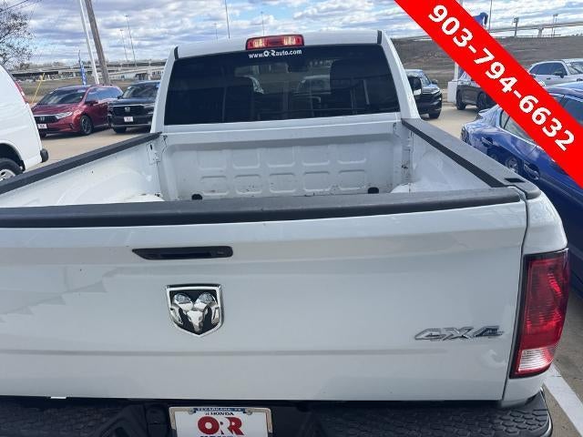 2022 RAM 1500 Classic Tradesman 4x4 Crew Cab 5'7" Box