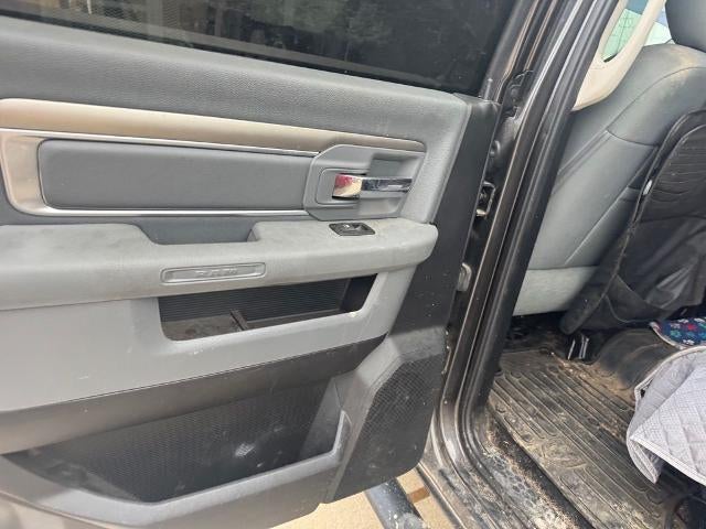2016 RAM 2500 4WD Crew Cab 8 Ft Box Big Horn