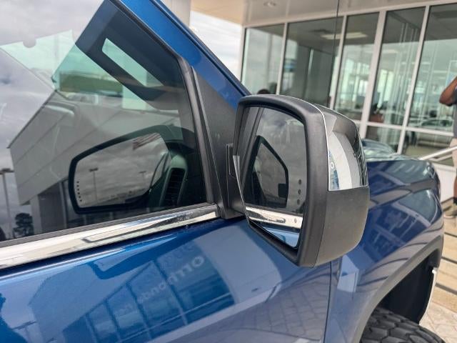 2018 GMC Sierra 1500 Crew Cab Short Box 4-Wheel Drive SLT