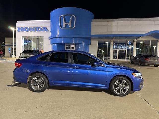 2023 Volkswagen Jetta SE Auto