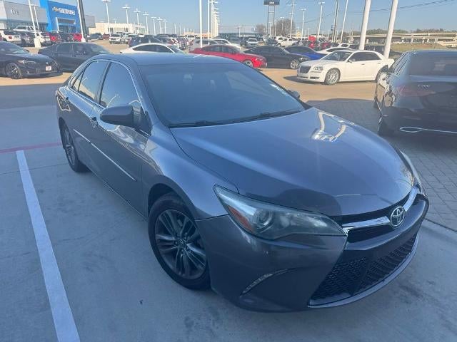 2017 Toyota Camry SE Auto (SE)