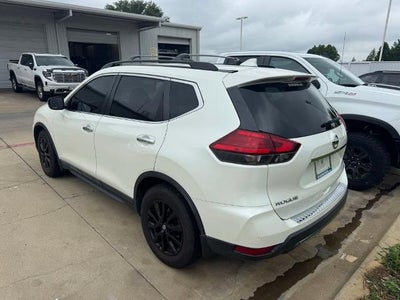 2017 Nissan Rogue FWD SV