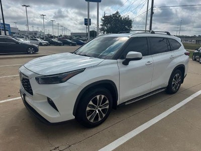 2023 Toyota Highlander XLE FWD (Natl)