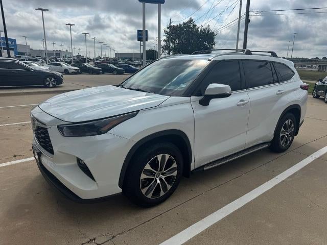 2023 Toyota Highlander XLE FWD (Natl)