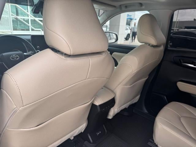 2023 Toyota Highlander XLE FWD (Natl)